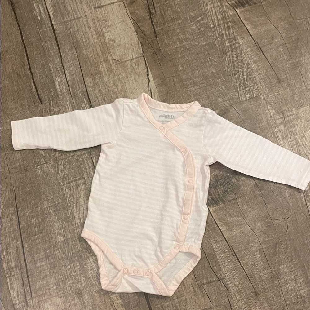 10/$10 long sleeved onesie